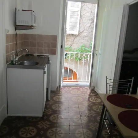 Chez Tania Vallon-Pont-dʼArc