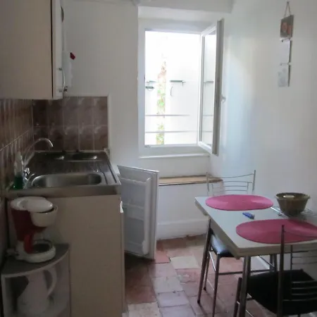 Chez Tania